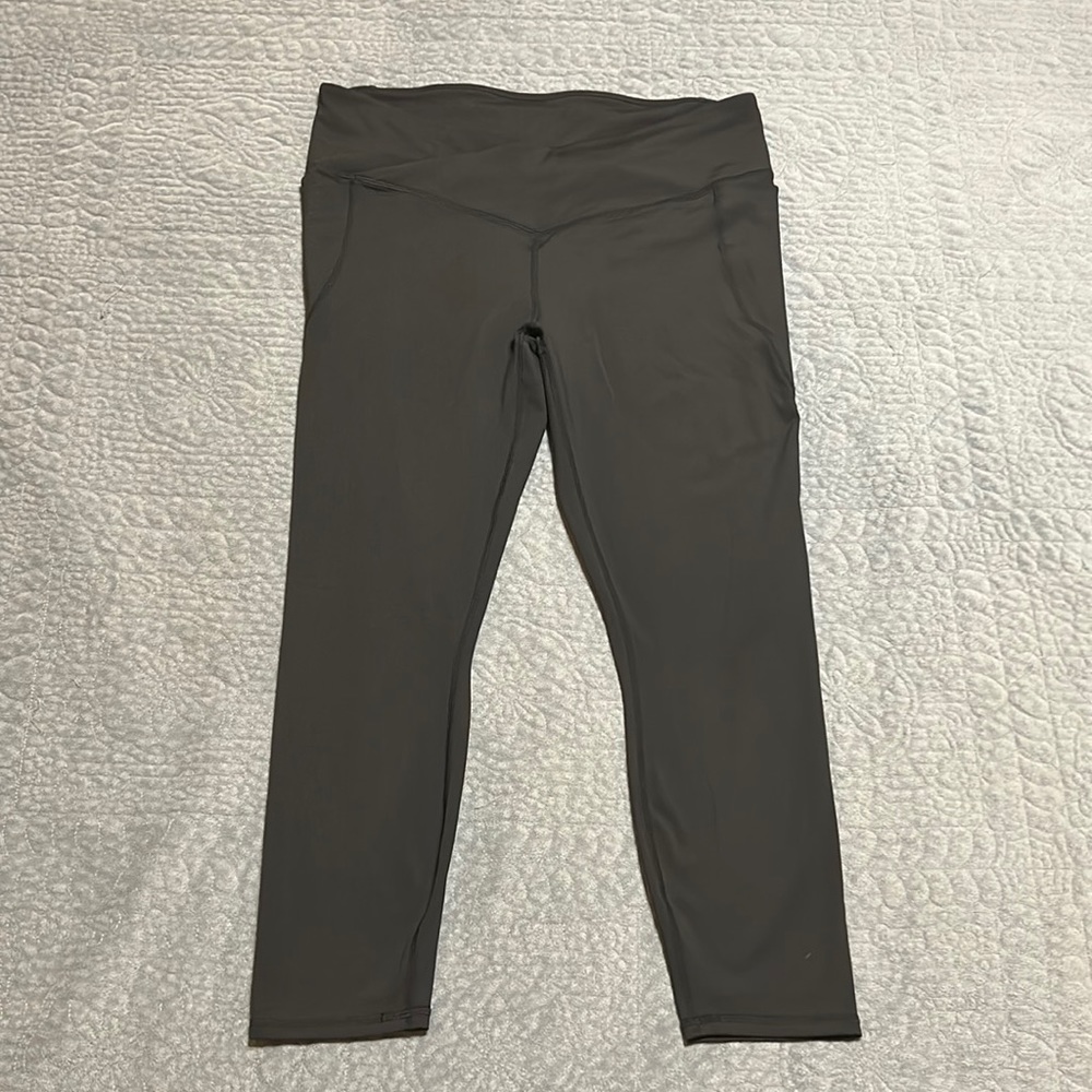 Fabletics black leggings XL- LIKE NEW